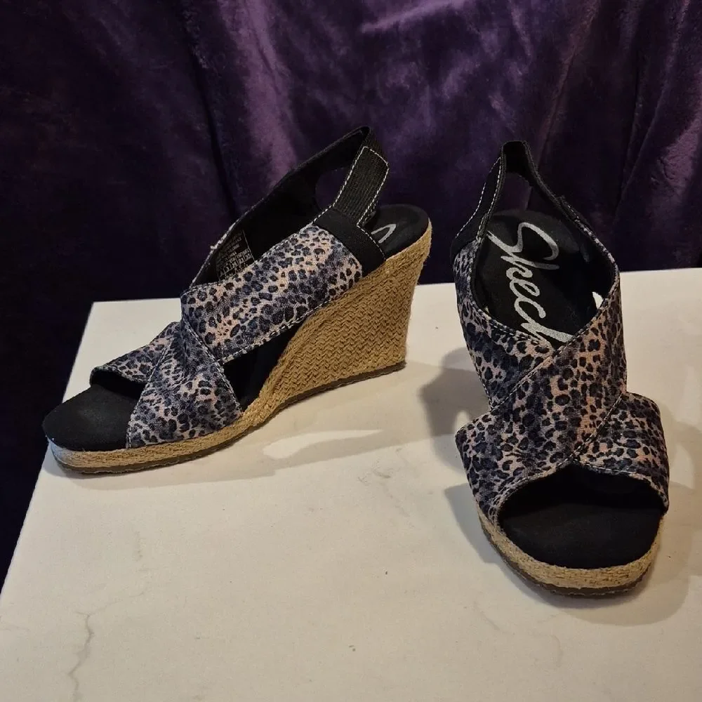 Skechers 6 Animal Print Fabric Rattan Wedges - NWOT